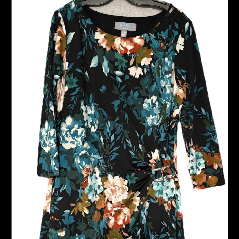 B-slim Floral Print Dress with Buckle Detail medium